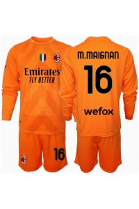 AC Milan Mike Maignan #16 Keeper Babyklær Borte Fotballdrakt til barn 2024-25 Lange ermer (+ Korte bukser)